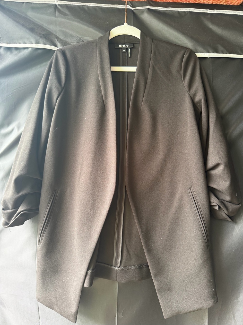 DKNY Black Open Front Ruched Sleeve Blazer XXS NO red like the photo